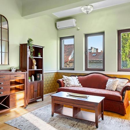 City Heart Retreat Elegant Apartment บูคาเรสต์ ภายนอก รูปภาพ