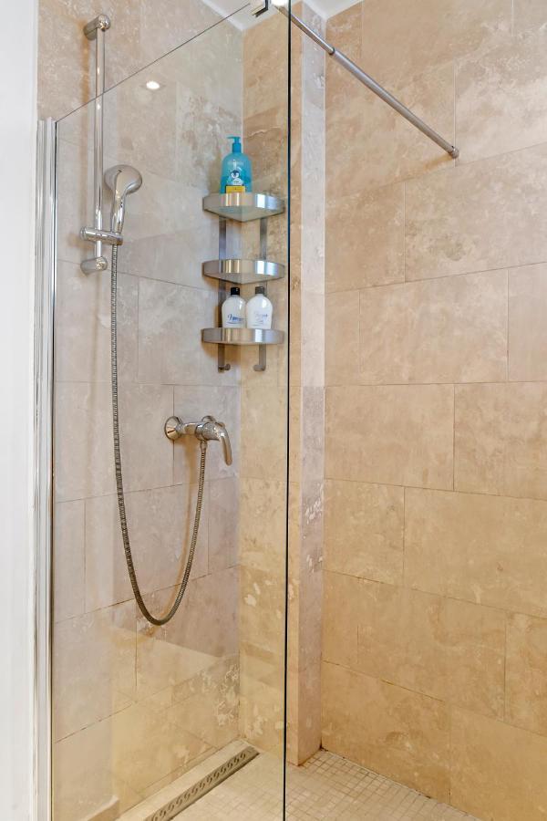 City Heart Retreat Elegant Apartment บูคาเรสต์ ภายนอก รูปภาพ