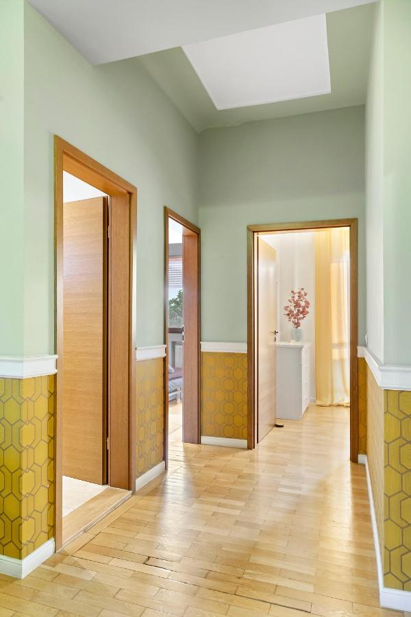 City Heart Retreat Elegant Apartment บูคาเรสต์ ภายนอก รูปภาพ