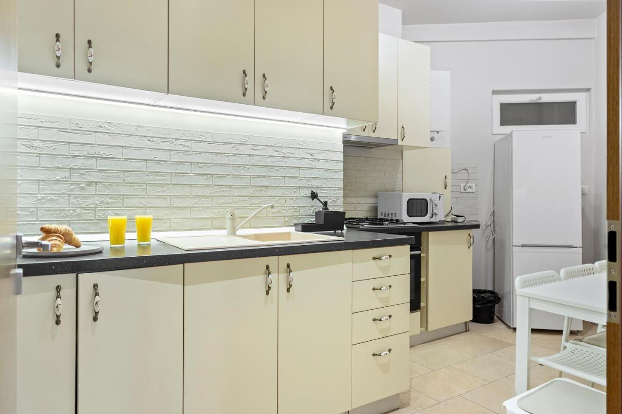 City Heart Retreat Elegant Apartment บูคาเรสต์ ภายนอก รูปภาพ