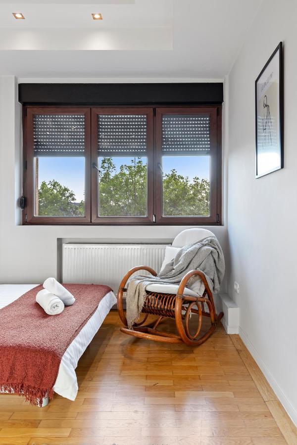 City Heart Retreat Elegant Apartment บูคาเรสต์ ภายนอก รูปภาพ
