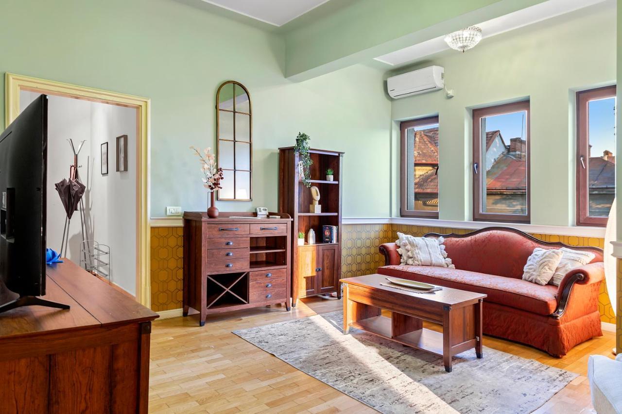 City Heart Retreat Elegant Apartment บูคาเรสต์ ภายนอก รูปภาพ