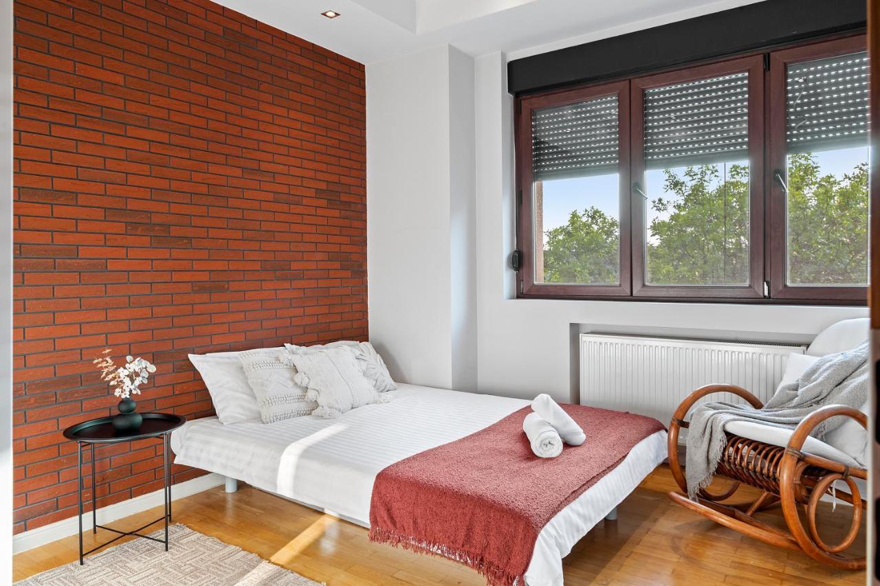 City Heart Retreat Elegant Apartment บูคาเรสต์ ภายนอก รูปภาพ