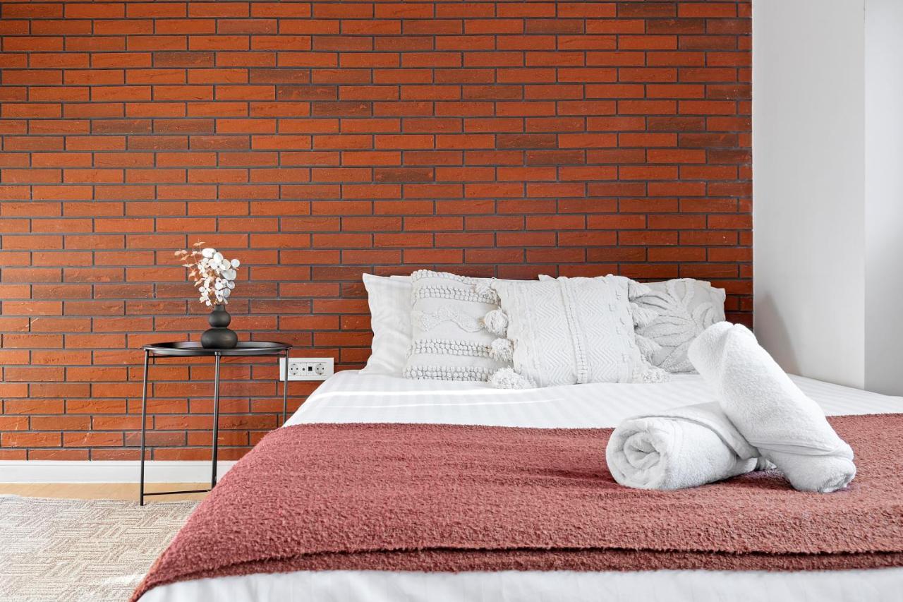 City Heart Retreat Elegant Apartment บูคาเรสต์ ภายนอก รูปภาพ